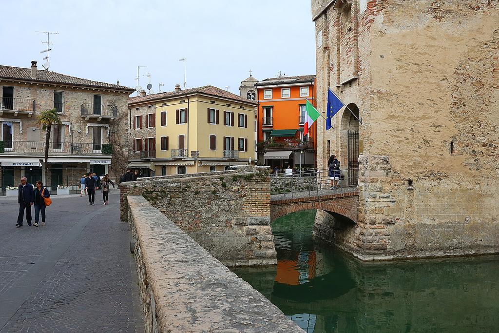 Aurora Sirmione Appartamenti Buitenkant foto