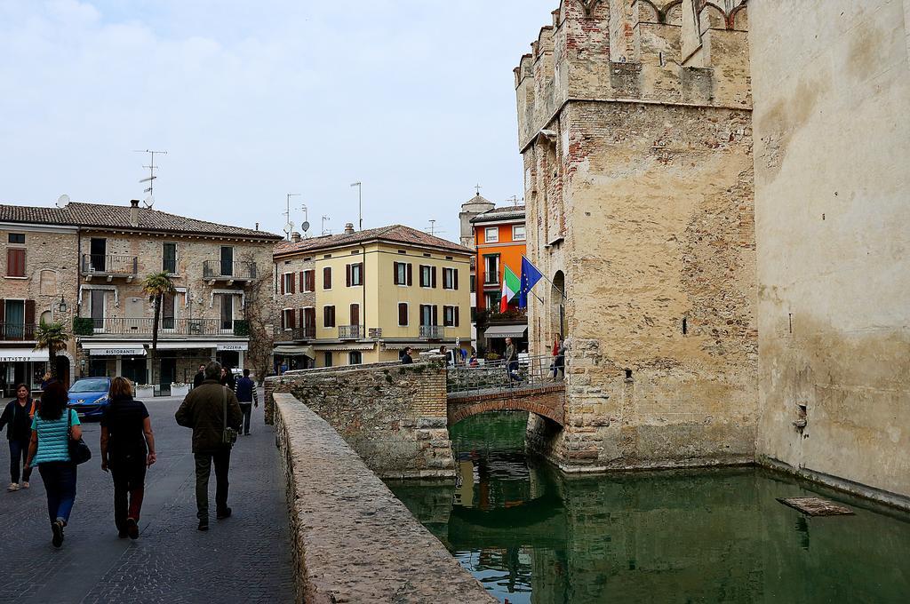 Aurora Sirmione Appartamenti Buitenkant foto